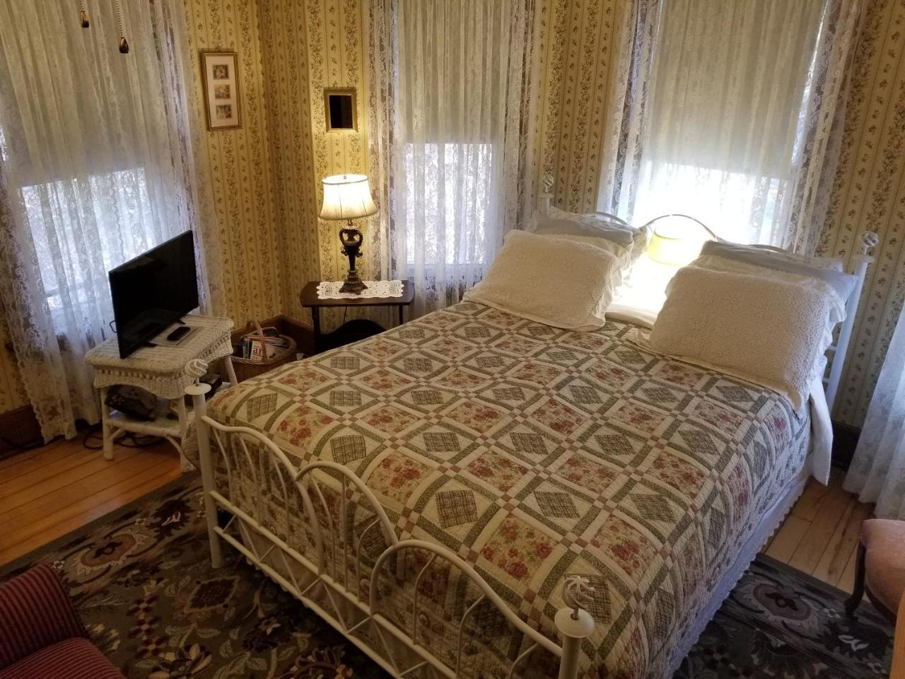 Rose & Thistle Bed & Breakfast Cooperstown Dış mekan fotoğraf